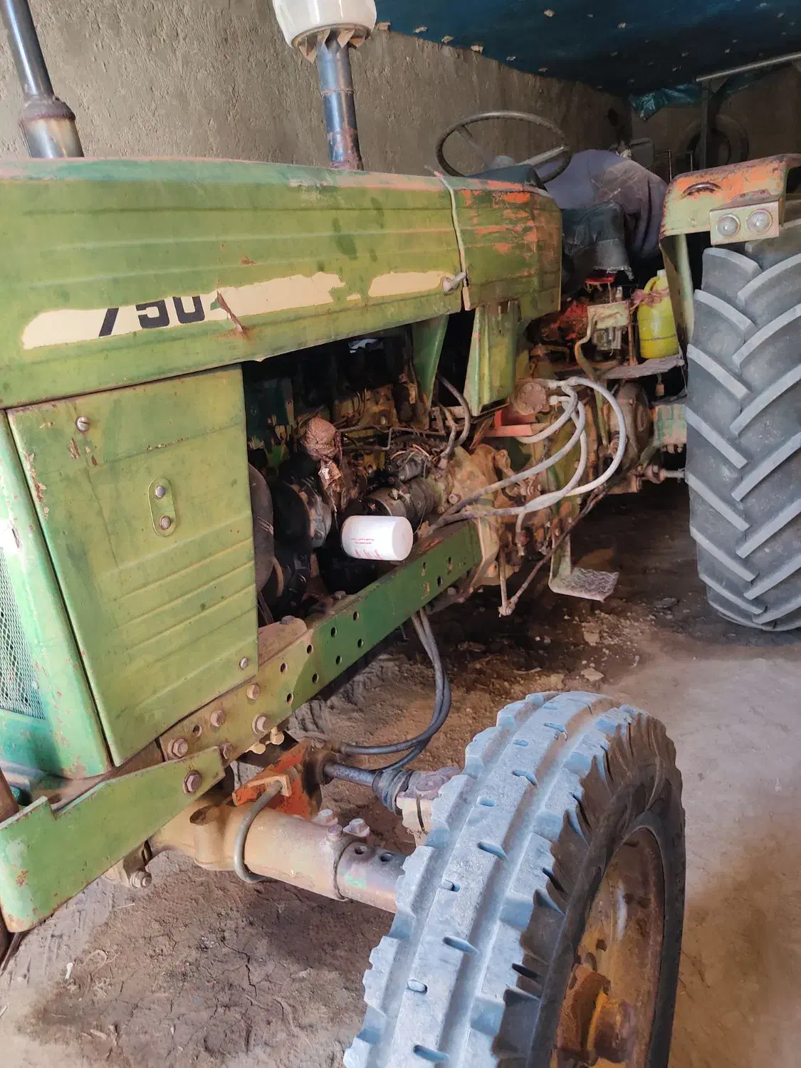 تراکتور پرکنز موتور ساعت دار|خودرو سنگین|قروه, |دیوار