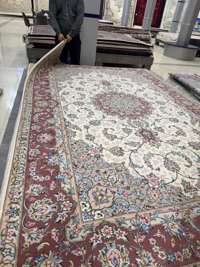 فرش دستی گل ابریشم|فرش|کرج, فاز ۳ گوهردشت|دیوار