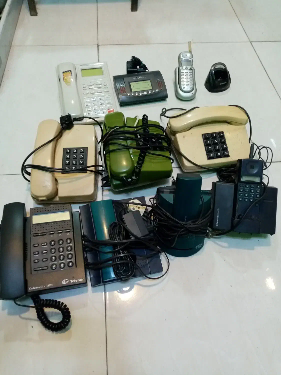 گوشی تلفن آلمانی گوشی ثابت وال|تلفن رومیزی|مشهد, طلاب|دیوار