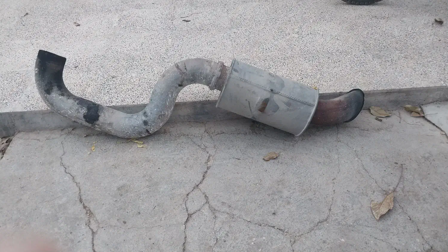 اگزوز ولوو|قطعات یدکی و لوازم جانبی|پاسارگاد, |دیوار