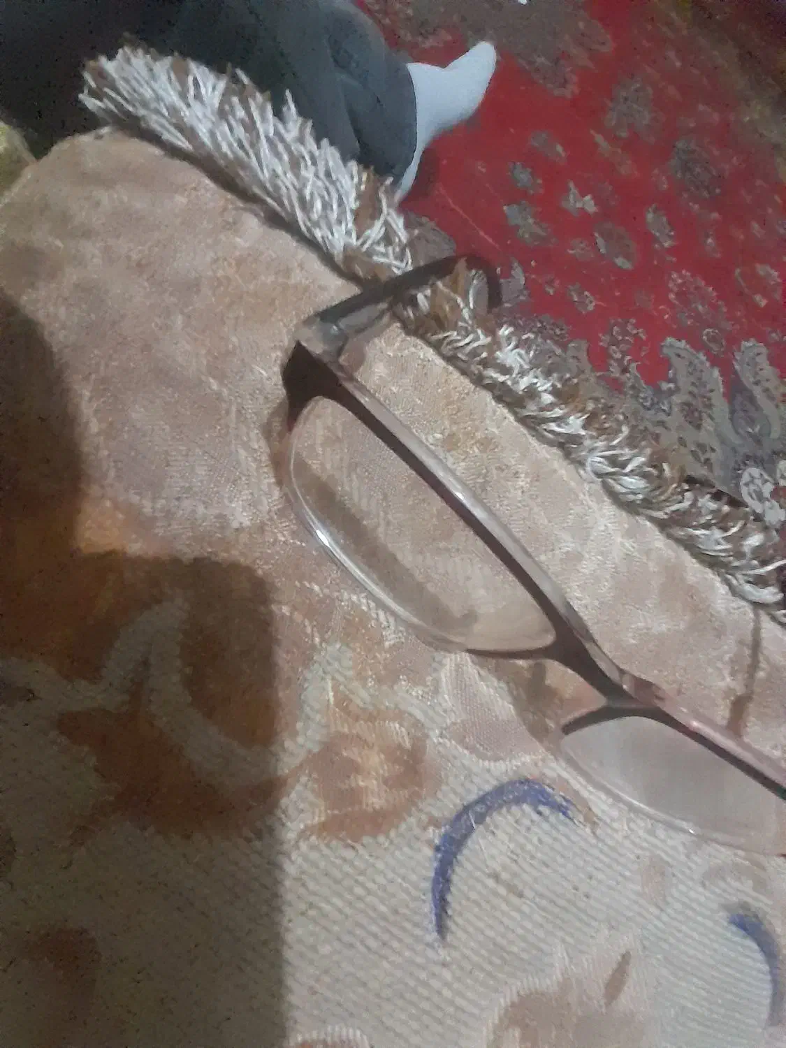 عینک|اشیا|ایلام, |دیوار