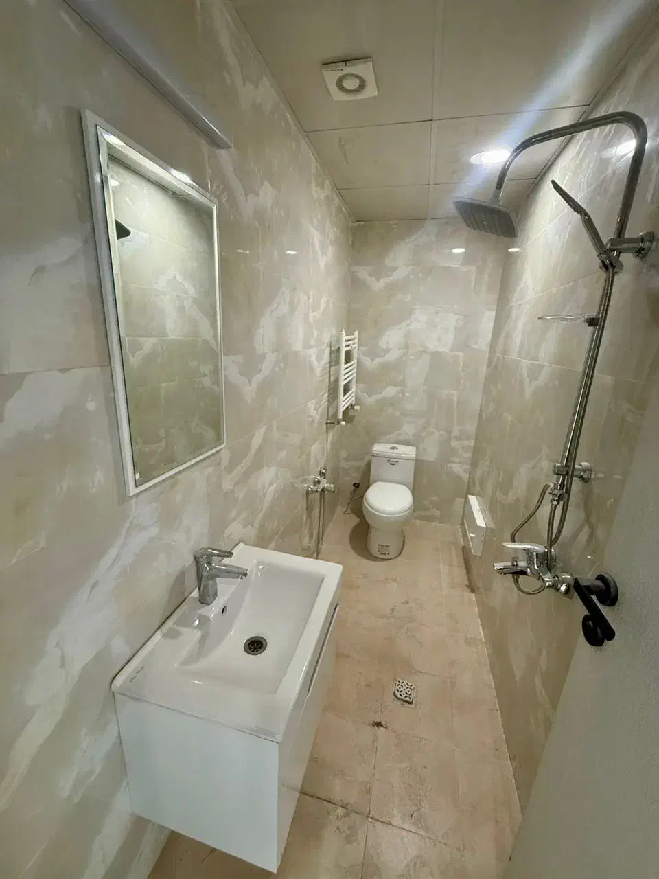 واحد دوخوابه فول لاکچری خیابان سرزمین|فروش آپارتمان|هشتگرد, شهرک پامچال|دیوار