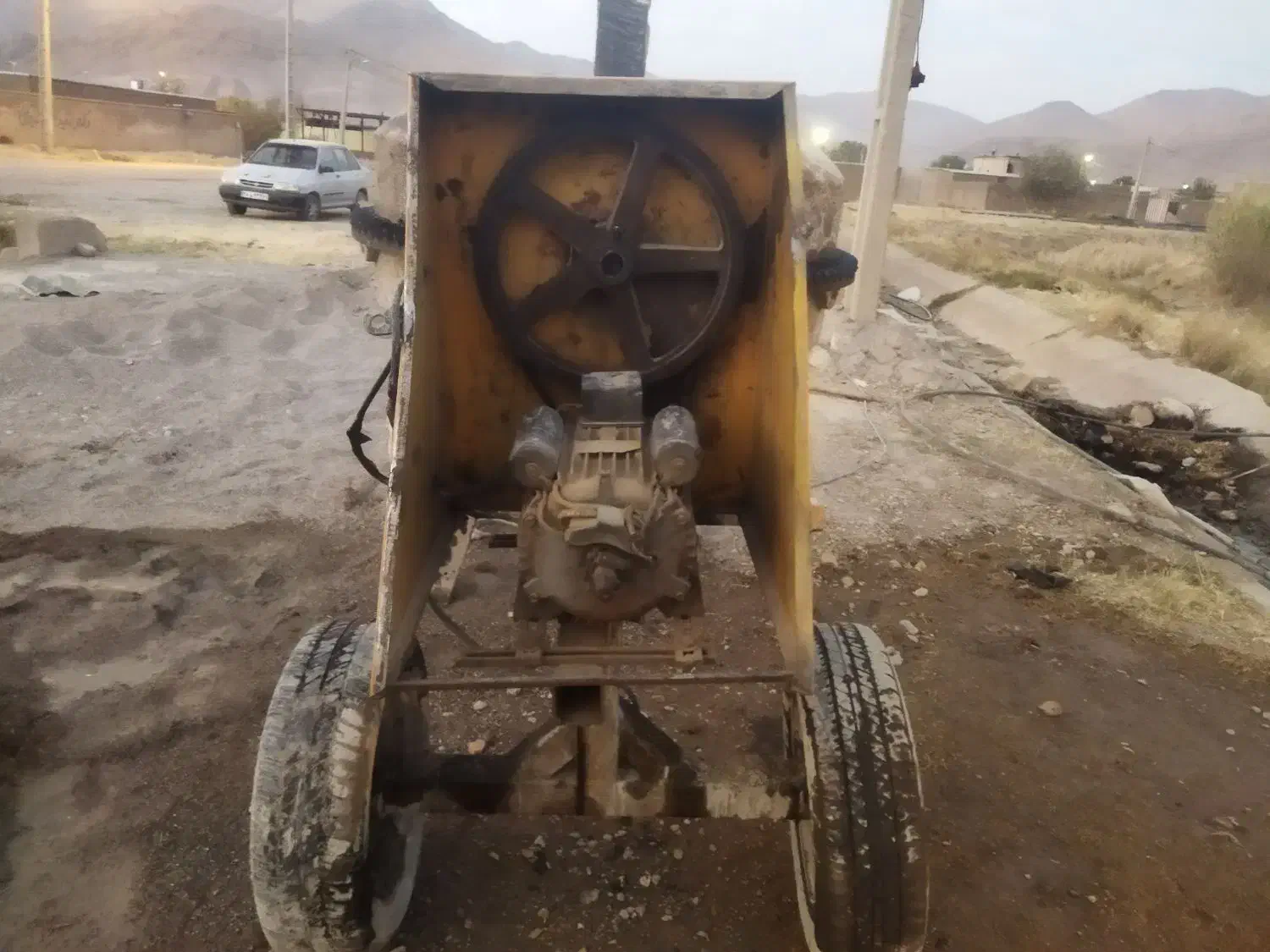 میکسر بلوک زن بتونیر|ماشینآلات صنعتی|بیرانوند, |دیوار