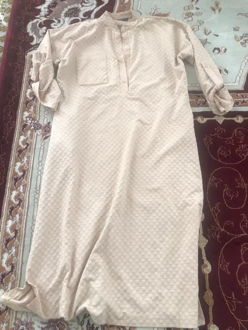 کفتان نو|لباس|شیراز, دروازه قران|دیوار