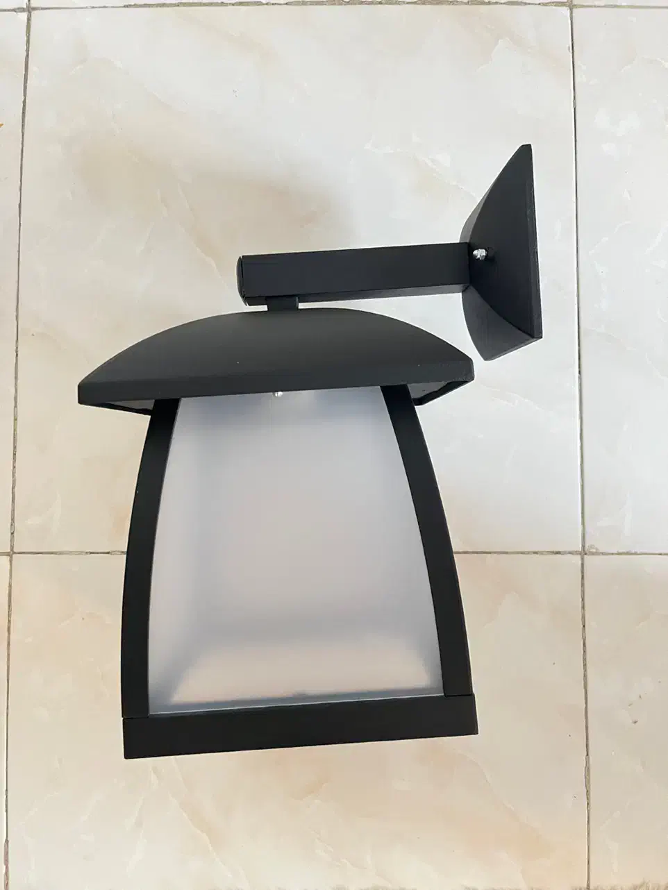 چراغ حیاطی شعاع ۲ عدد نو|مصالح و تجهیزات ساختمان|هشتگرد, فاز ۳ مهستان|دیوار