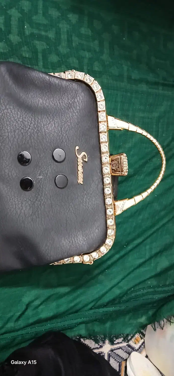 کیف مجلسی|کیف، کفش، کمربند|مشهد, نیروی هوایی|دیوار