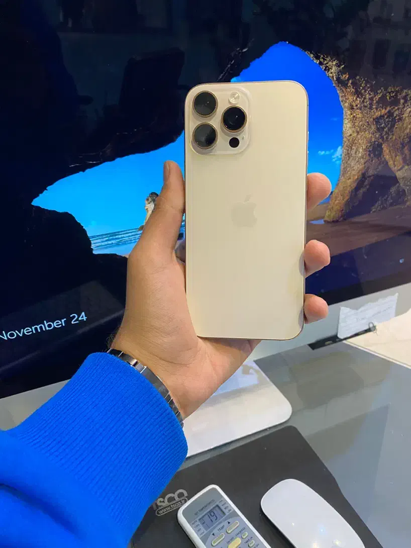 ایفون ۱۶ پرومکس باطری ۱۰۰|موبایل|تهران, صادقیه|دیوار