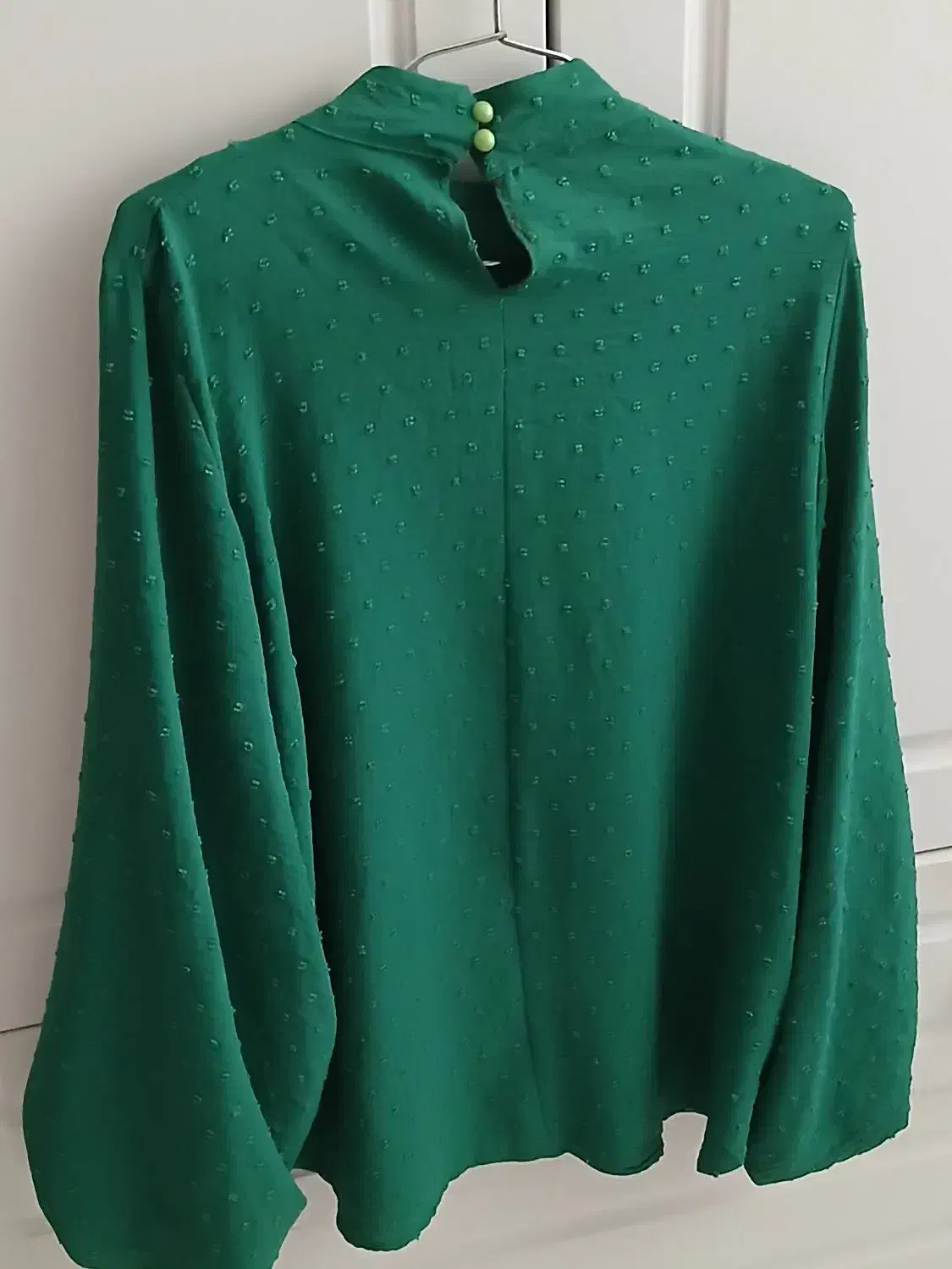 شومیز  نو|لباس|ری, جوانمرد قصاب|دیوار