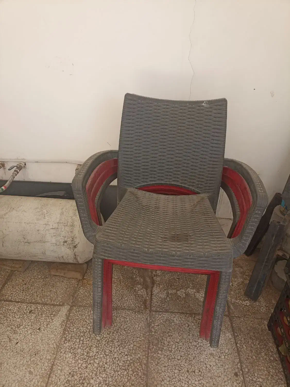 صندلی|صندلی و نیمکت|مشهد, کارمندان دوم|دیوار