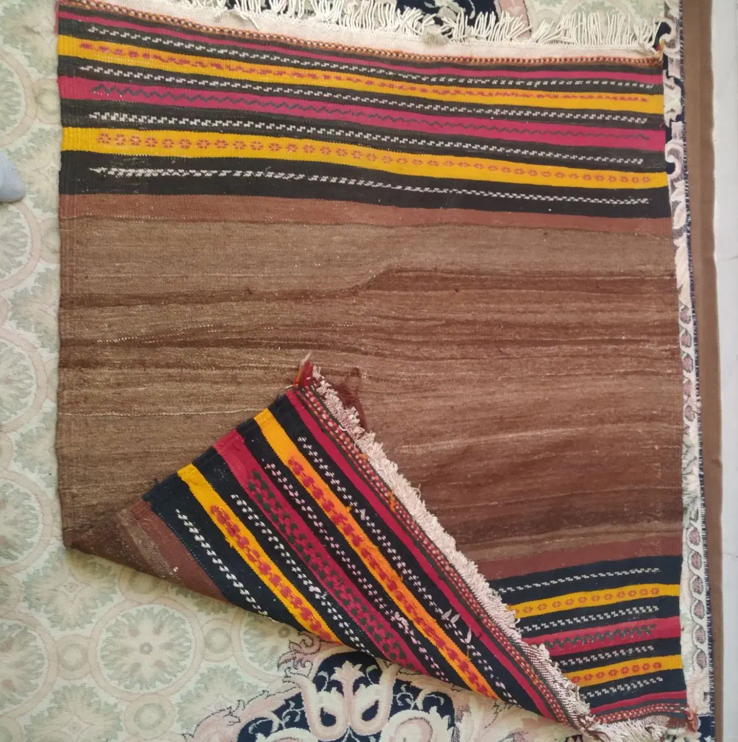 گلیم دستباف قدیمی|گلیم، جاجیم، گبه|اهواز, بیست متری شهرداری|دیوار