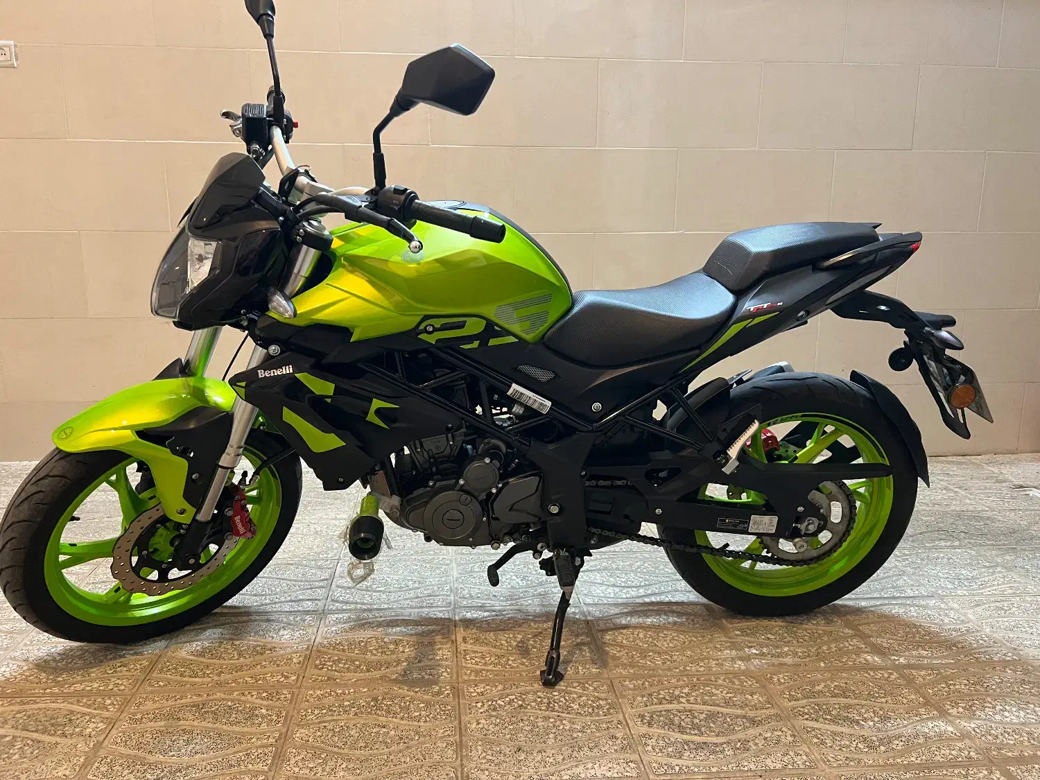 موتورسیکلت بنلی ۲۵۰ تک سیلندر فسفری|موتورسیکلت|بسطام, |دیوار