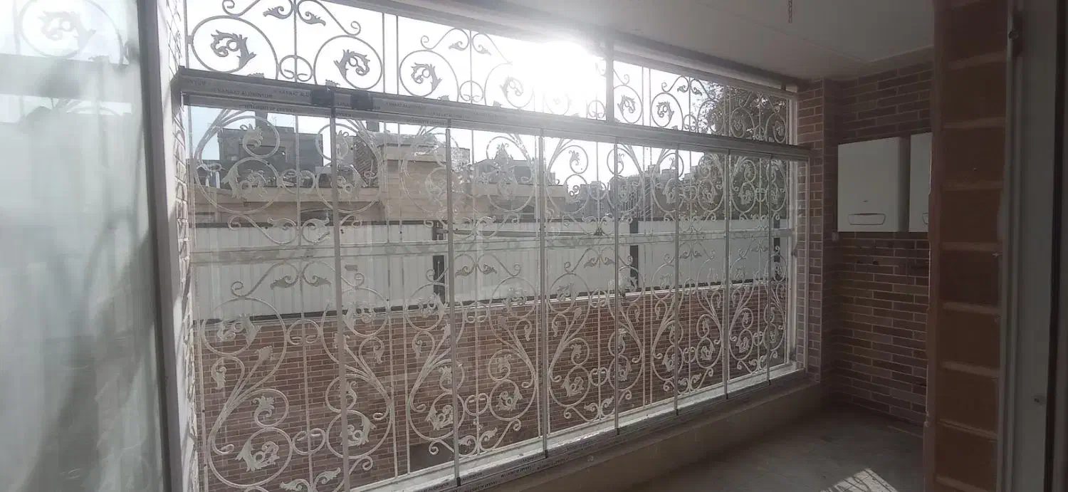 نصب انواع شیشه های بالکنی (تراس)|خدمات پیشه و مهارت|نیشابور, بنیاد شهید|دیوار