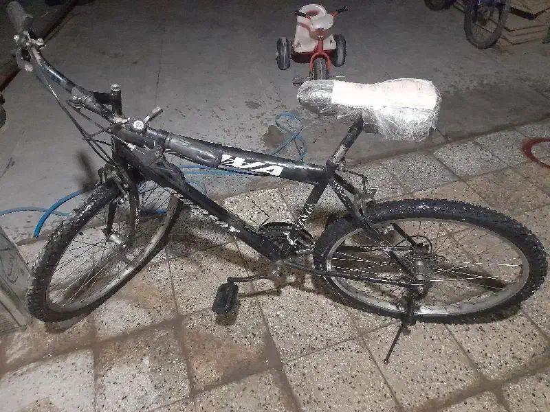 دوچرخه ۱۶ و۲۴ و۲۶ نیاز به تعمیر فوری|دوچرخه، اسکیت، اسکوتر|بروجرد, |دیوار