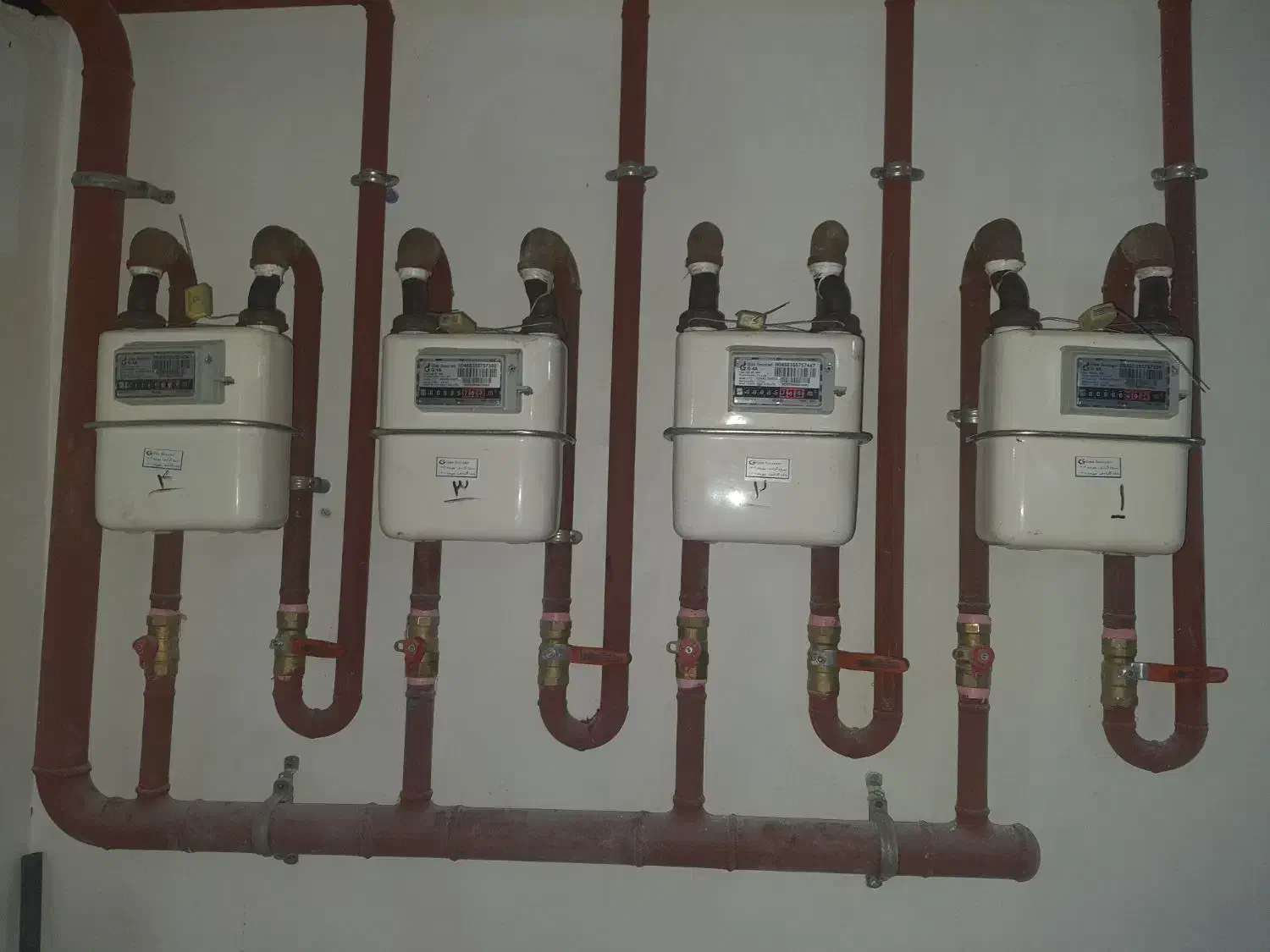 اجرای لوله کشی گاز و فروش و نصب و راه اندازی پکیج|مصالح و تجهیزات ساختمان|رشت, دروازه لاکان|دیوار