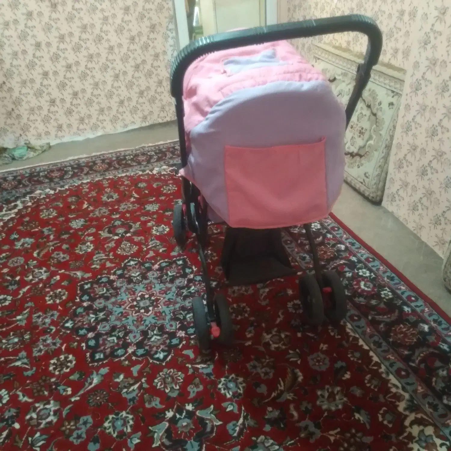 کالسکه دخترانه در حد نو|کالسکه و لوازم جانبی|کرمانشاه, |دیوار