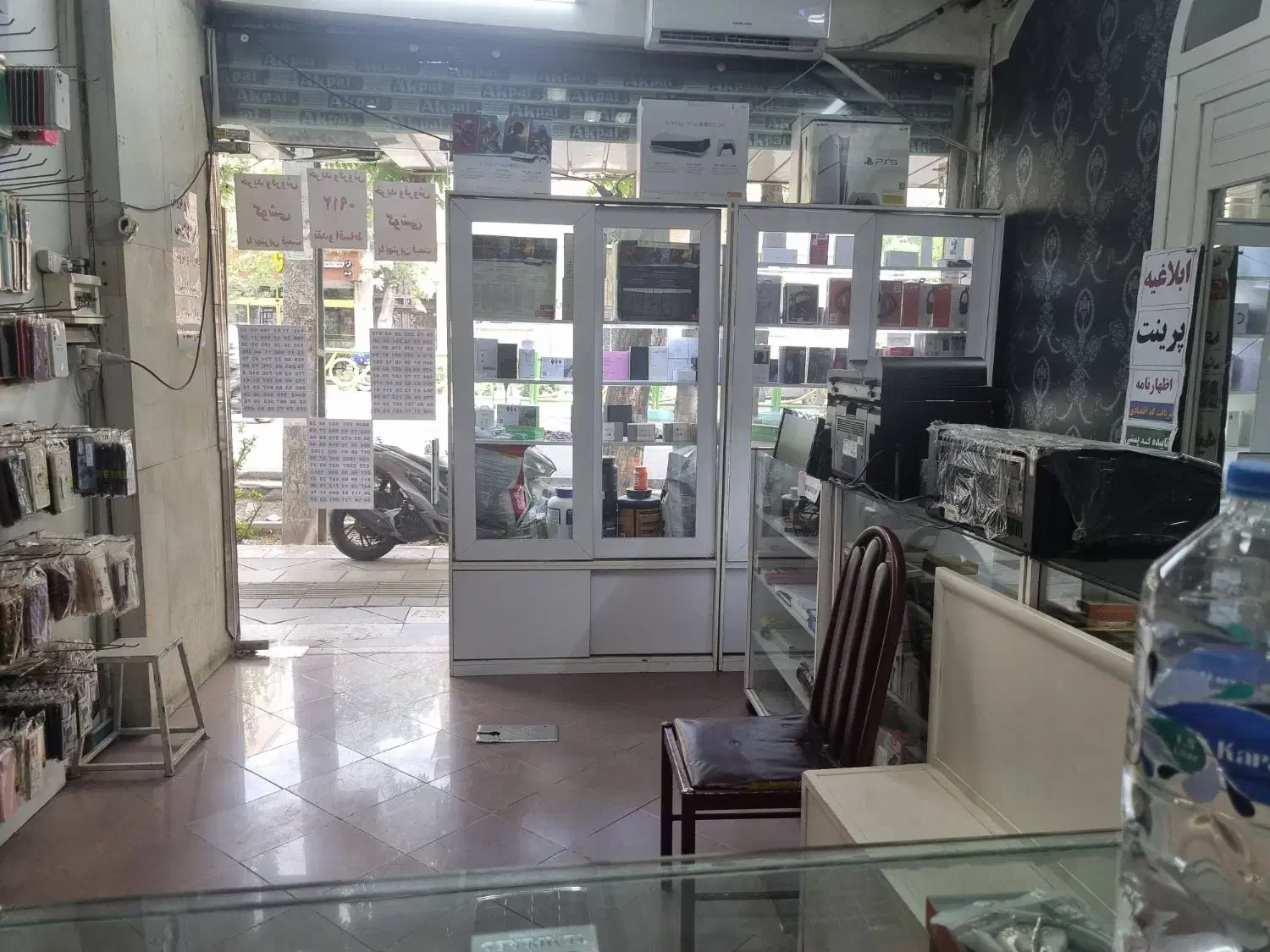 اجاره میز تعمیرات|اجارهٔ مغازه و غرفه|تهران, امیریه|دیوار