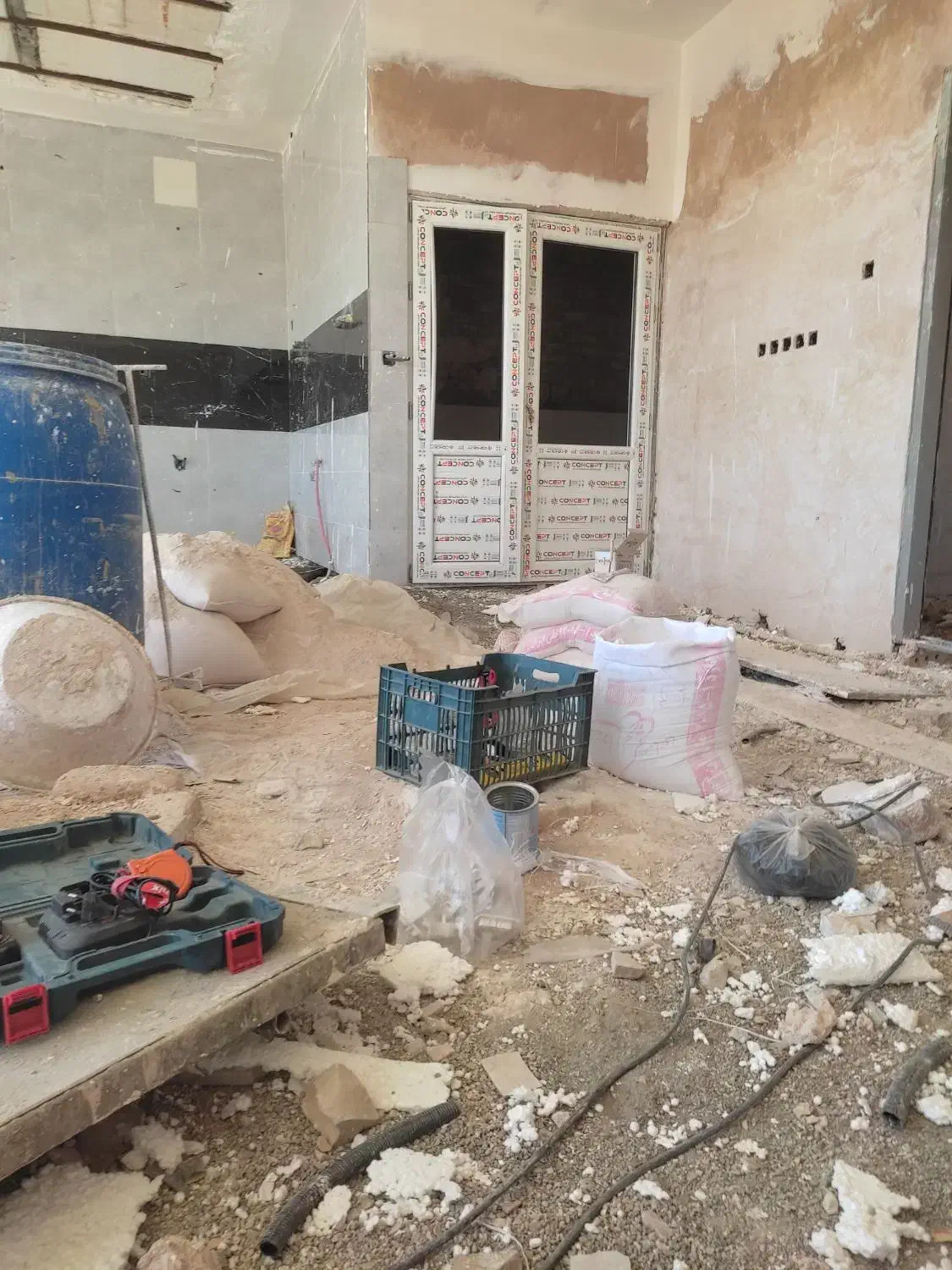 تعمیرات درب و پنجره دوجداره  یو پی وی سی|خدمات پیشه و مهارت|نیشابور, کلاغان|دیوار