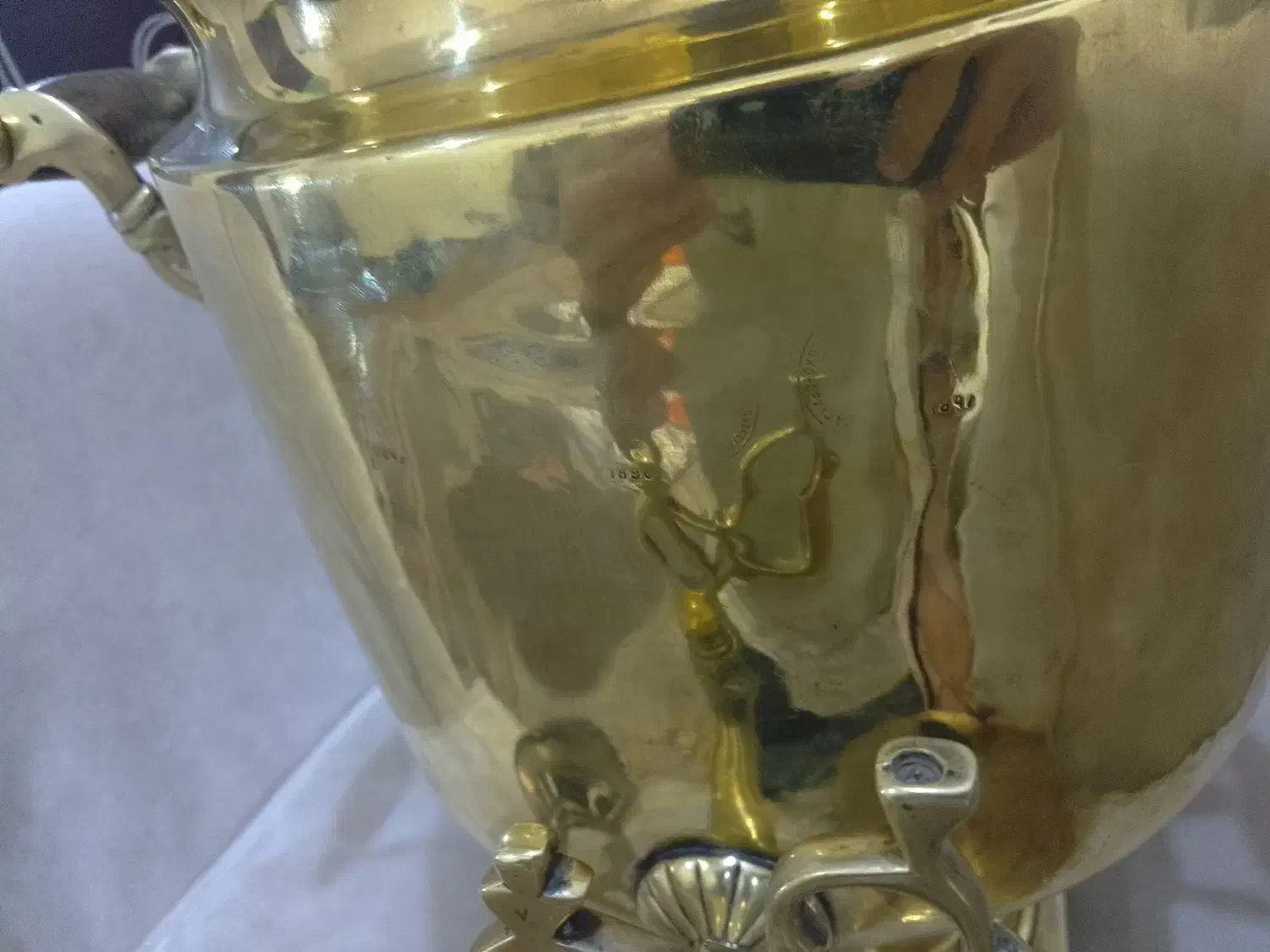 سماور روسی عتیقه|کلکسیون اشیاء عتیقه|اردبیل, |دیوار