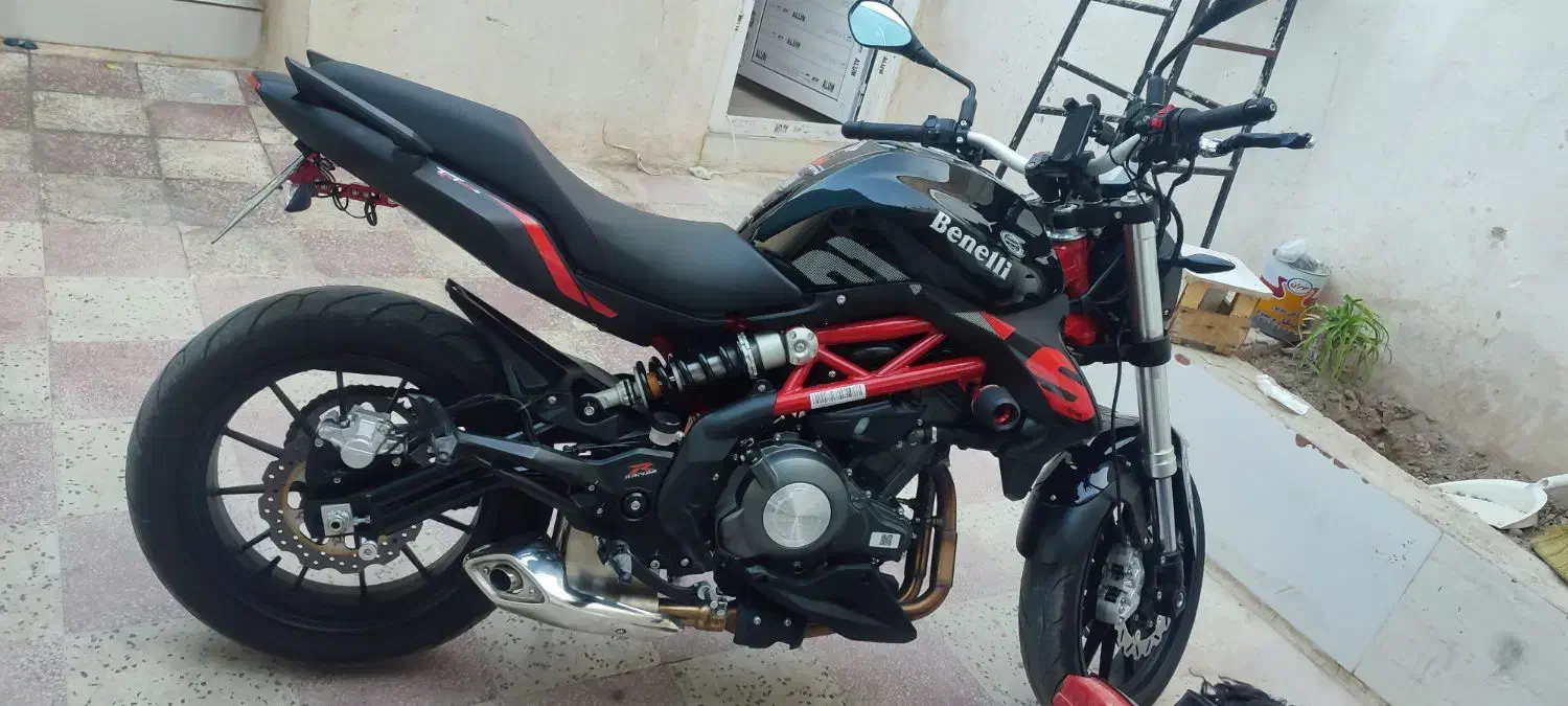 بنلی300|موتورسیکلت|کازرون, |دیوار