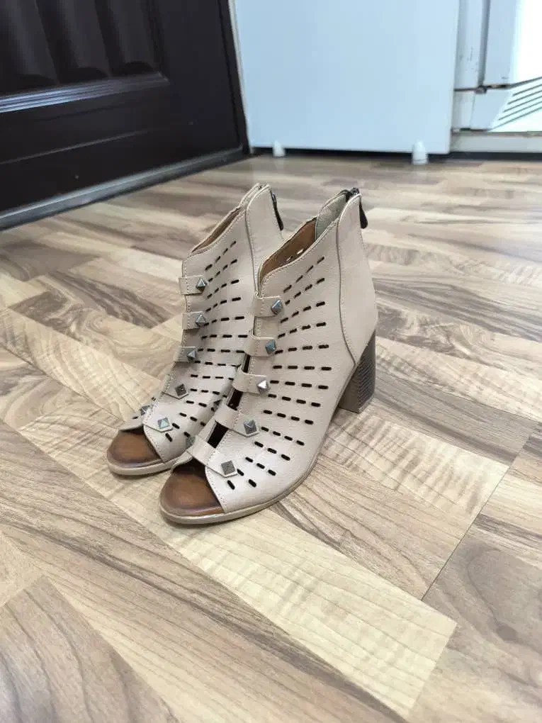 کفش|کیف، کفش، کمربند|خرم‌آباد, |دیوار