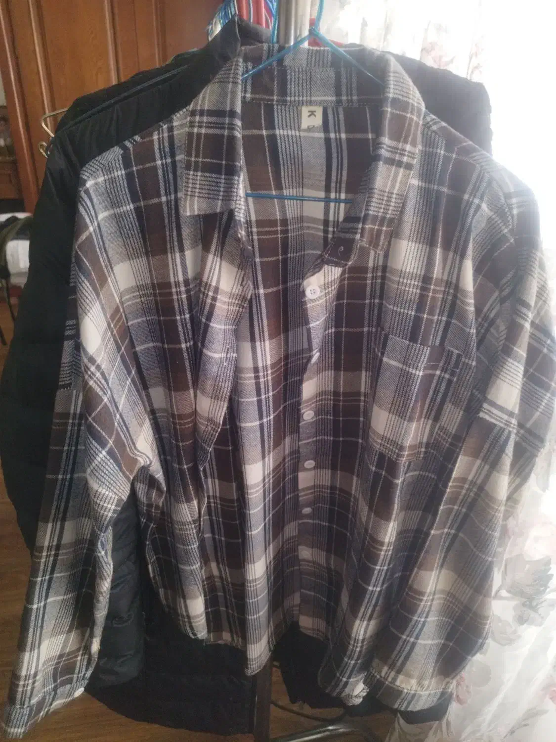 بلیز|لباس|مشهد, سجاد شهر|دیوار