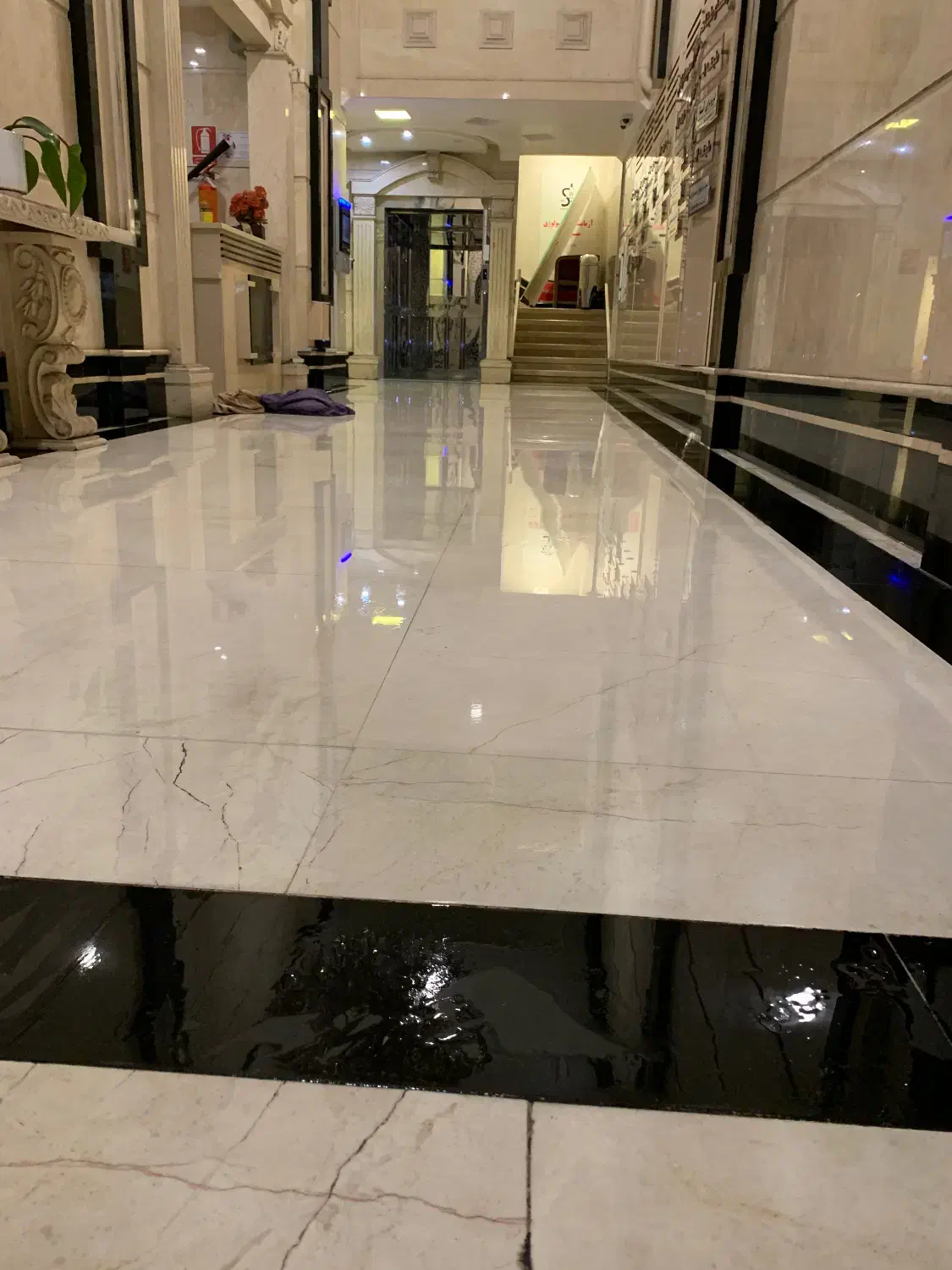 کفسابی سنگ و موزائیک|خدمات نظافت|ساری, |دیوار