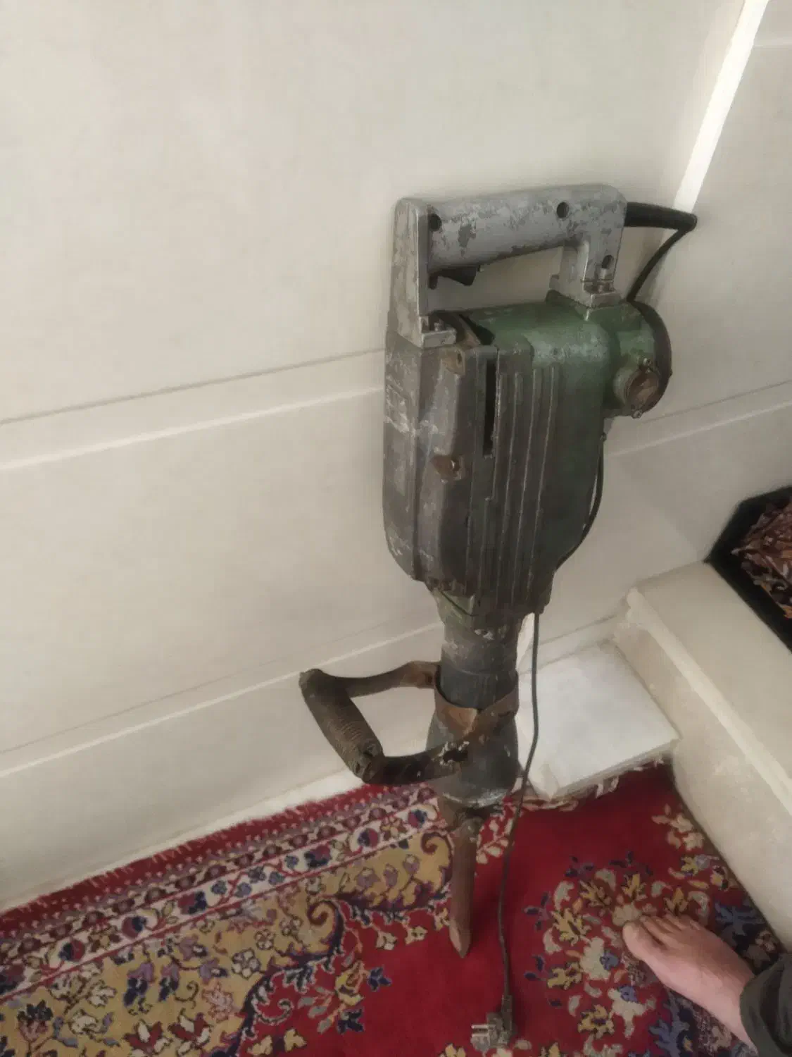 هلتی بزرگ|ابزارآلات|قم, ولیعصر|دیوار