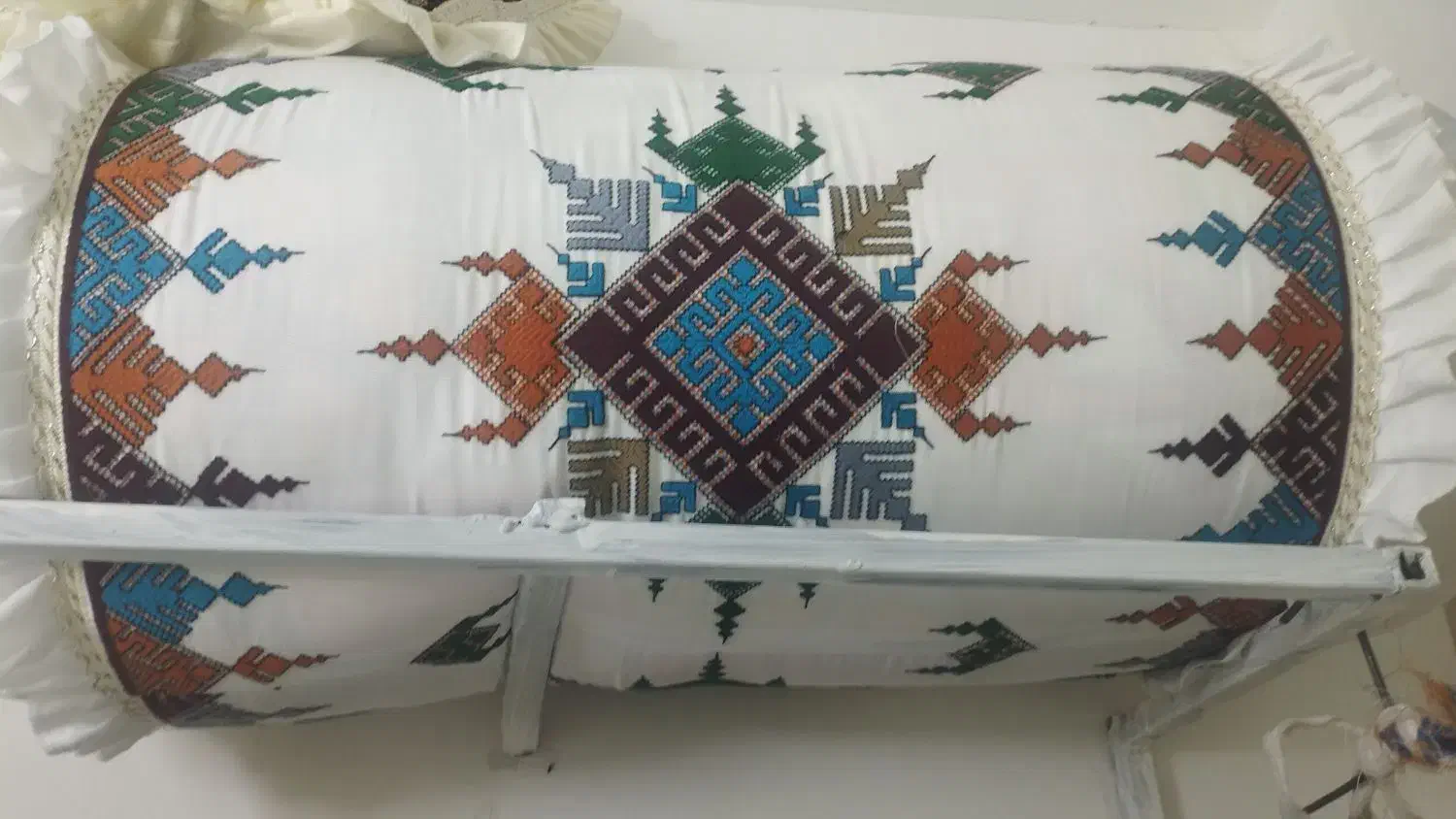 روبالشتی سنتی چرخی|رختخواب، بالش، پتو|خاش, |دیوار