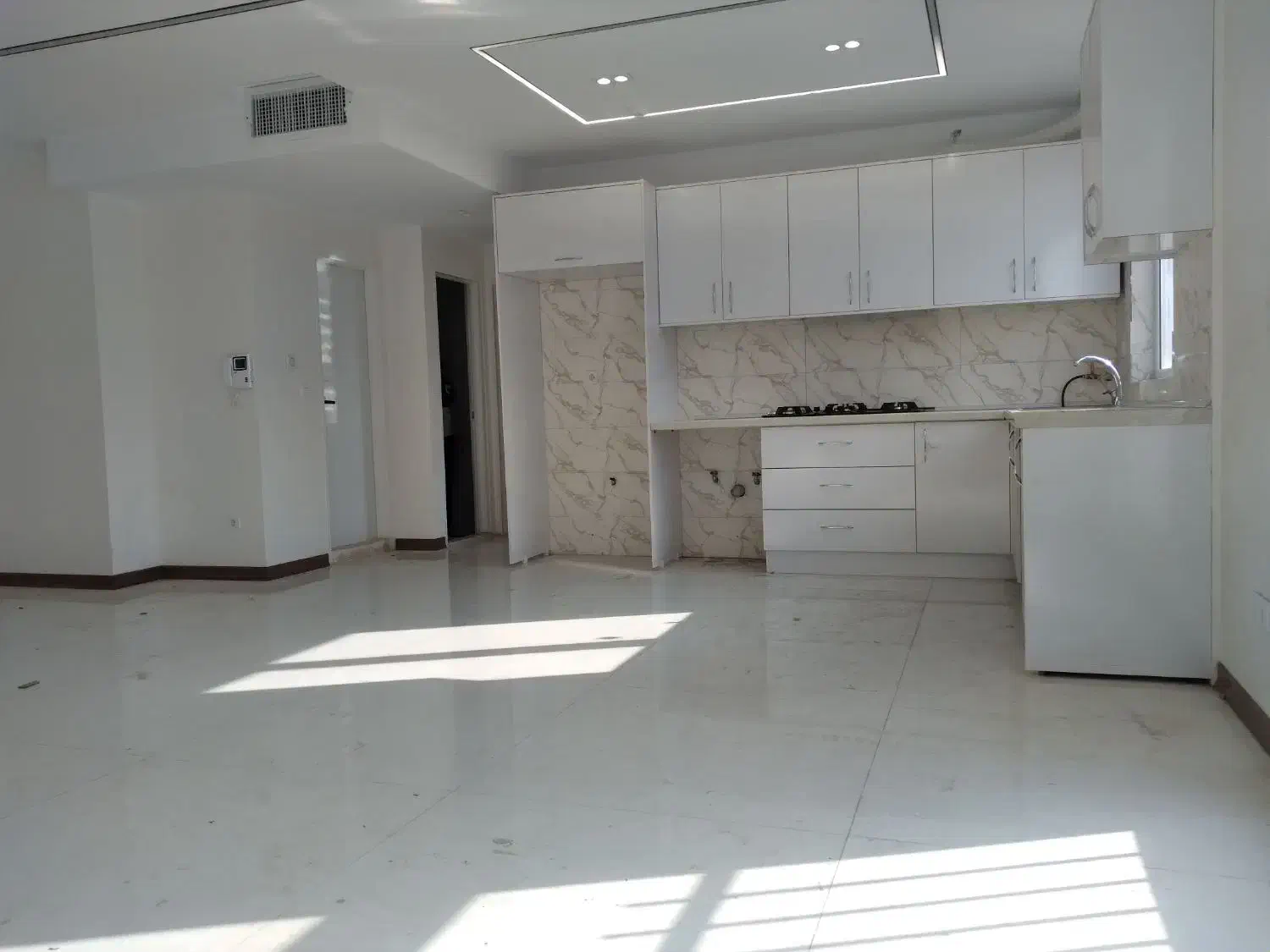 ۹۳متر۲خواب نوسازفول همسایه خورشید *اردیبهشت شمالی*