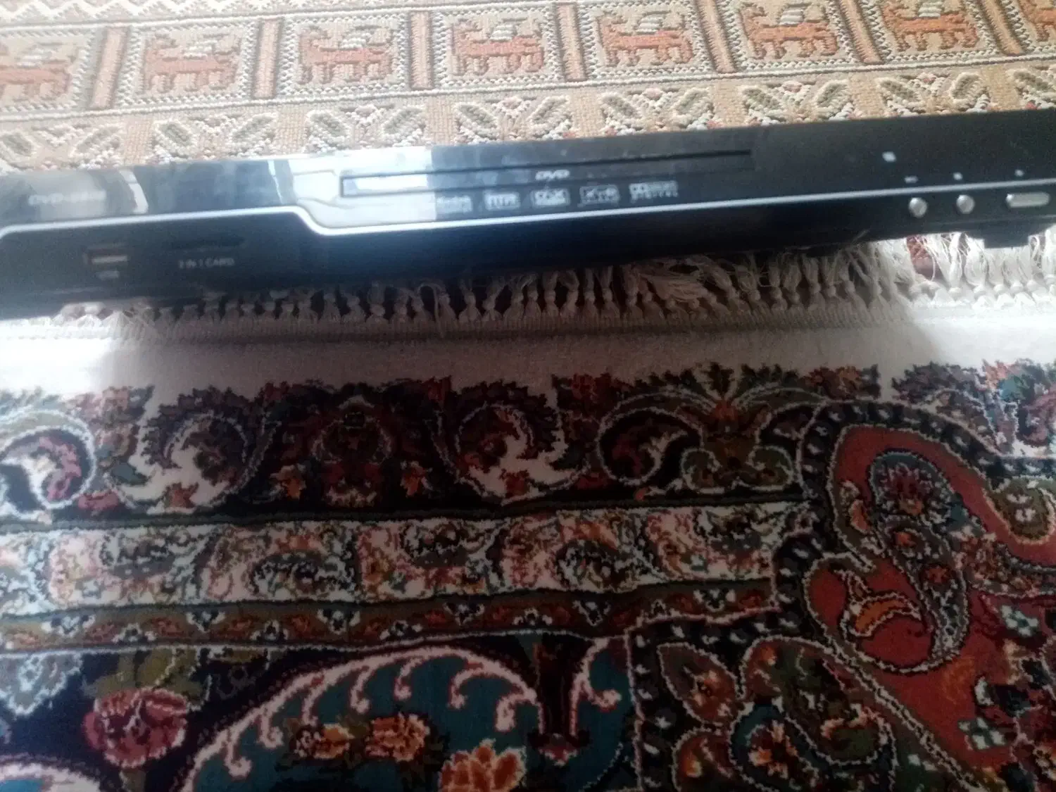 سی. دی|صوتی و تصویری|تربت‌حیدریه, آغوی|دیوار