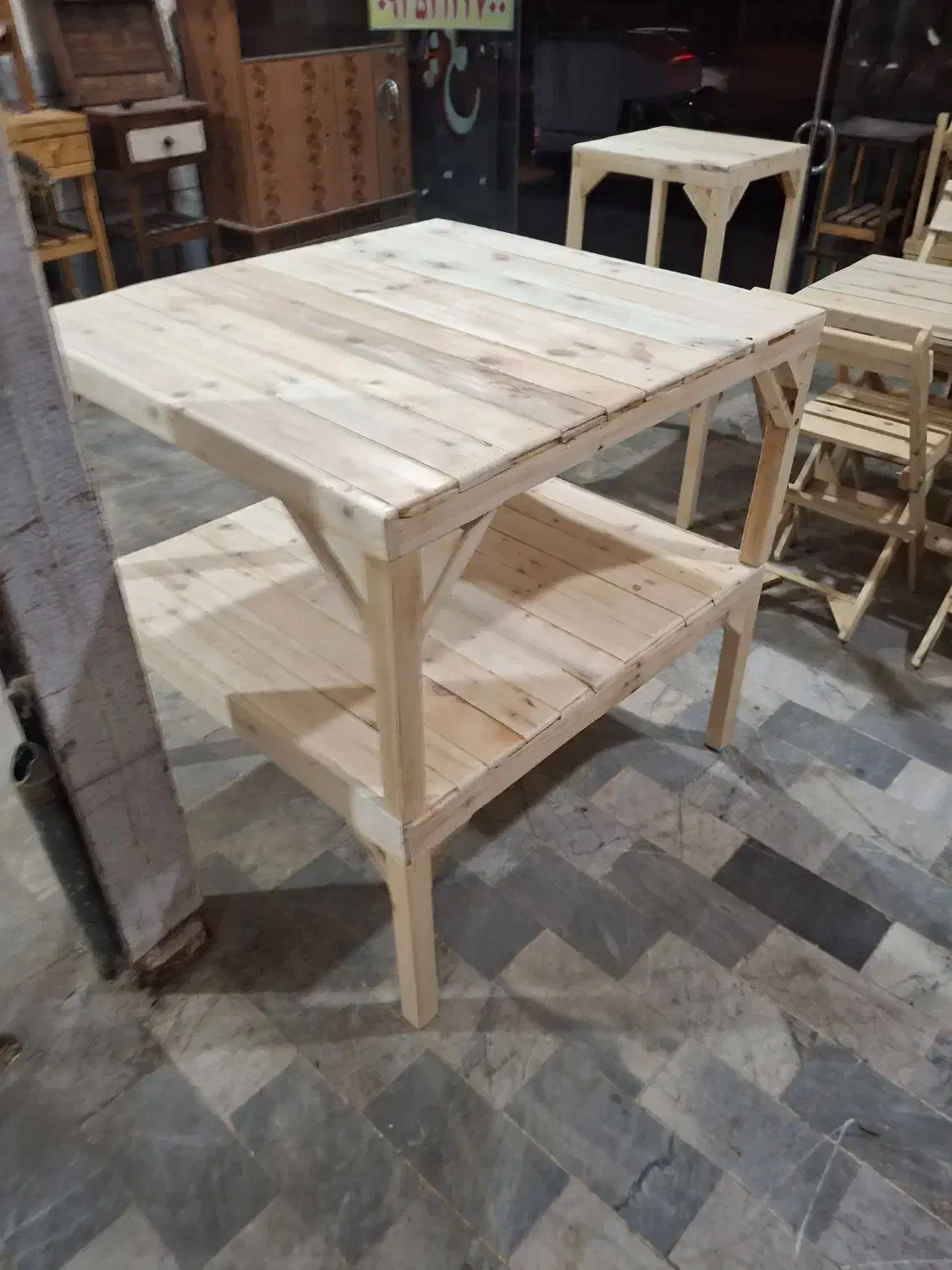 کرسی چوبی کرسی قدیمی کرج شهریار فردیس ملارد مارلیک|بخاری، هیتر، شومینه|صفادشت, |دیوار