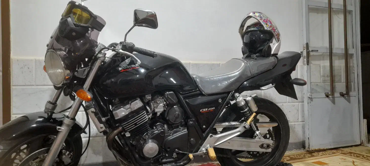 موتور سیبی ۴۰۰ درحد پیچ تا پیچ فابریک|موتورسیکلت|مشهد, انقلاب|دیوار