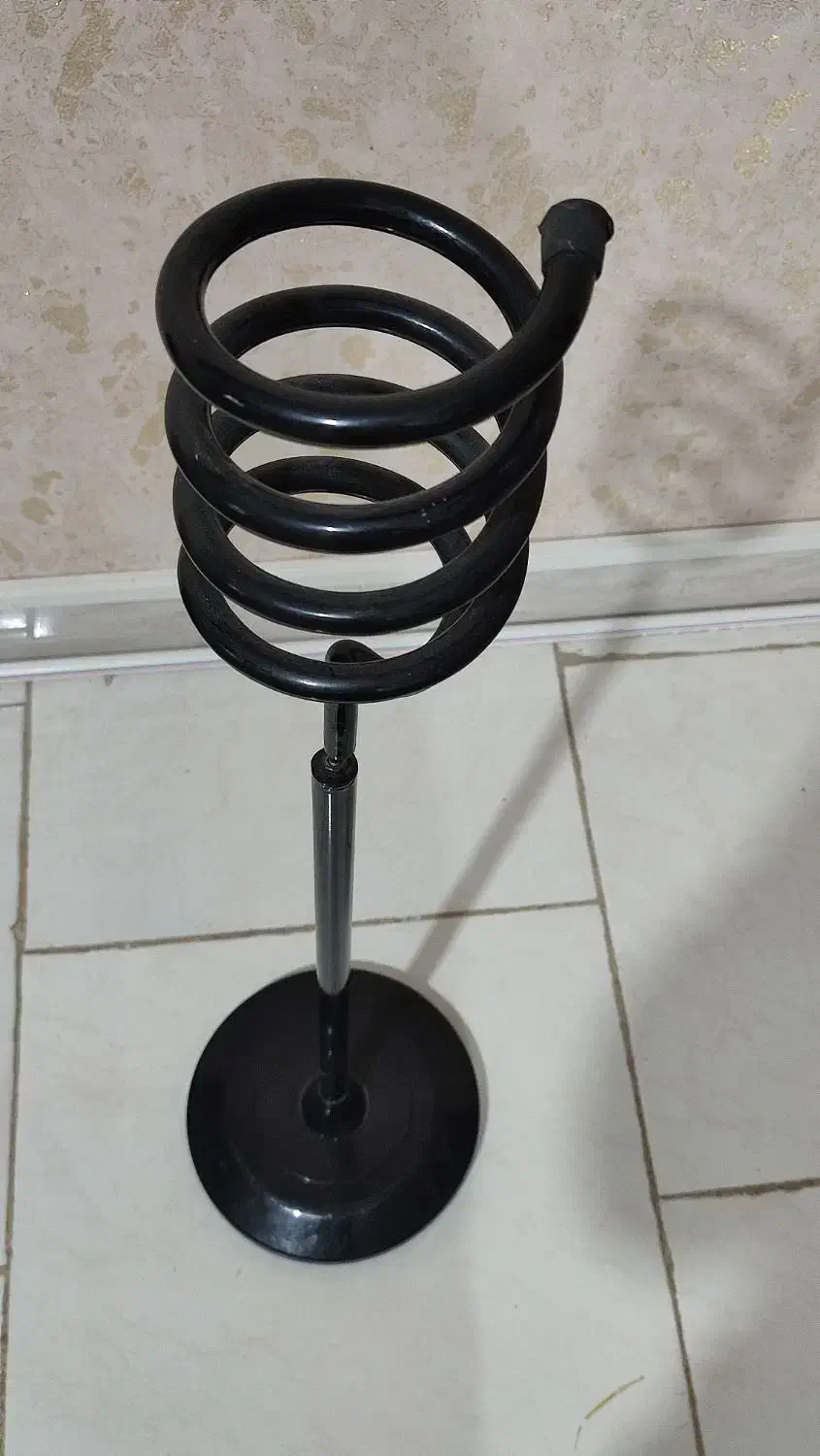 ترولی|آرایشگاه و سالن‌های زیبایی|لاهیجان, لیالستان|دیوار