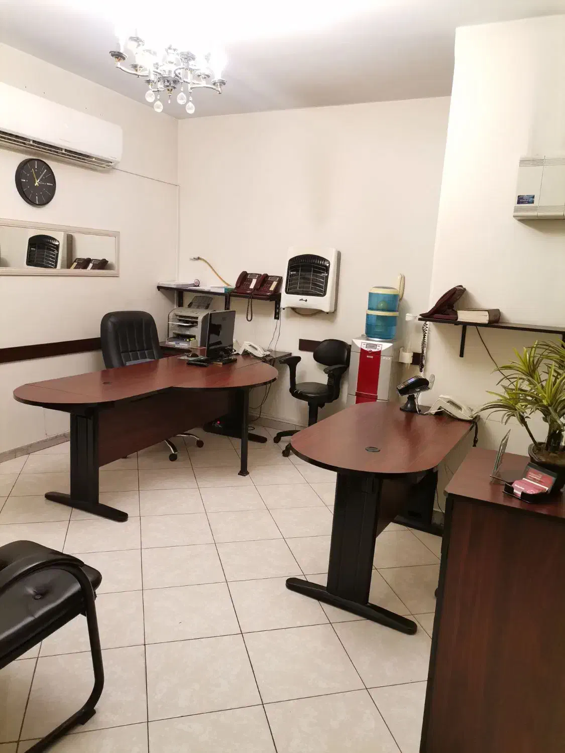 اجاره اتاق جهت وکالت دفتر اداری دفتر وکیل مبله|اجارهٔ دفتر کار، اتاق اداری، مطب|تهران, جمالزاده|دیوار