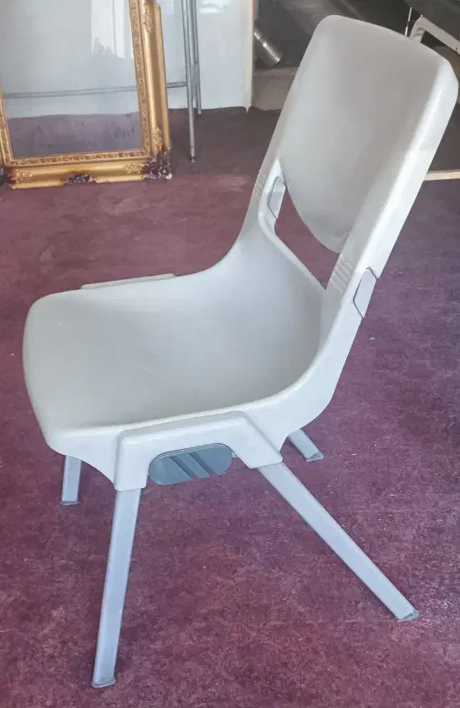 صندلی انتظار سهند|صندلی و نیمکت|شهرکرد, |دیوار