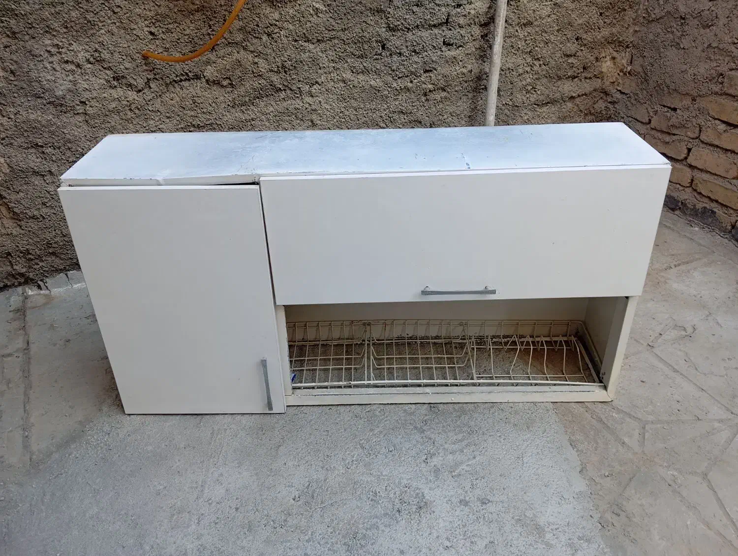 آبچکون|آب‌چکان و نظم‌دهنده ظروف|رباط‌کریم, الارد|دیوار