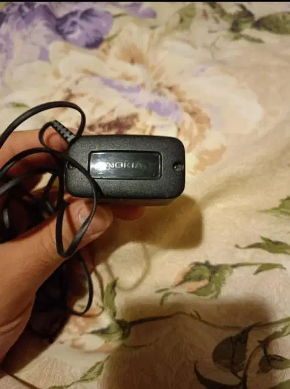 شارژر موبایل نوکیا اصل فابریک سوزنی|لوازم جانبی موبایل و تبلت|تهران, آجودانیه|دیوار