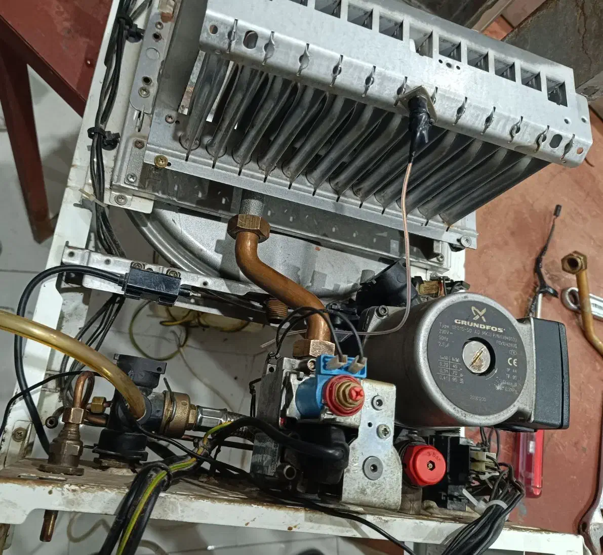 تعمیرات تخصصی پکیج و آبگرمکن|خدمات پیشه و مهارت|گلستان (تهران), |دیوار