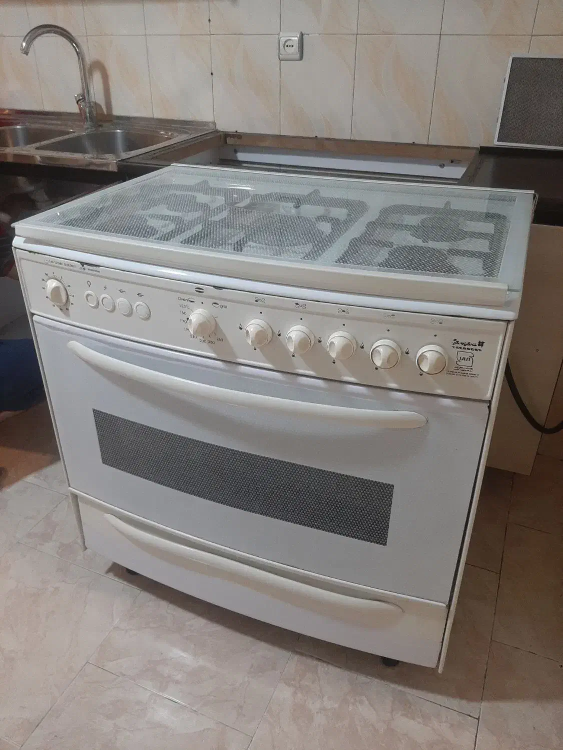 اجاق گاز تکنو با هود|اجاق گاز و لوازم برقی پخت‌وپز|تهران, شهرک ولیعصر شمالی|دیوار