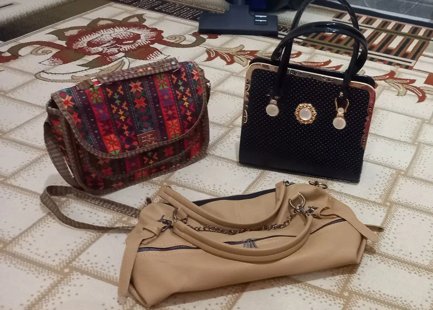 کیف مجلسی|کیف، کفش، کمربند|بروجرد, |دیوار