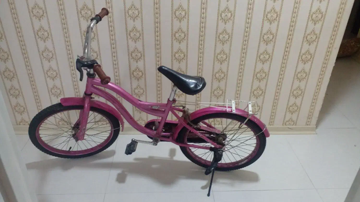 دوچرخه دخترانه ی ۱۶و۲۰|دوچرخه، اسکیت، اسکوتر|مشهد, فرهنگیان (شهرک غرب)|دیوار