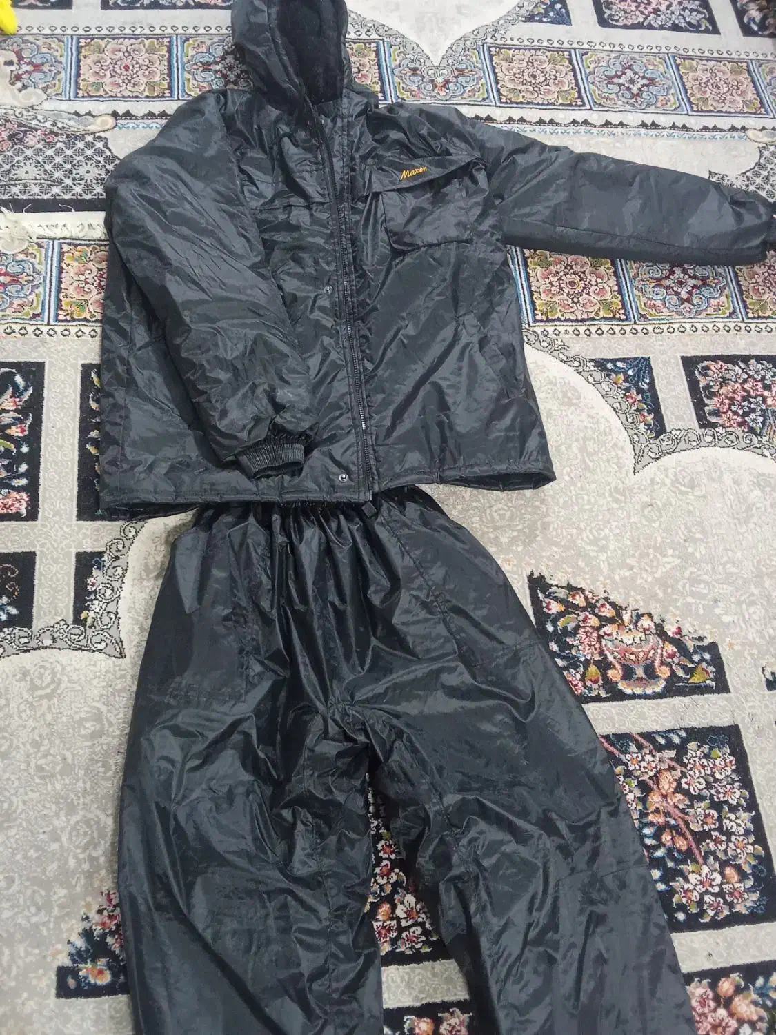 لباس باد گیر داخل خز|لباس|چناران, |دیوار