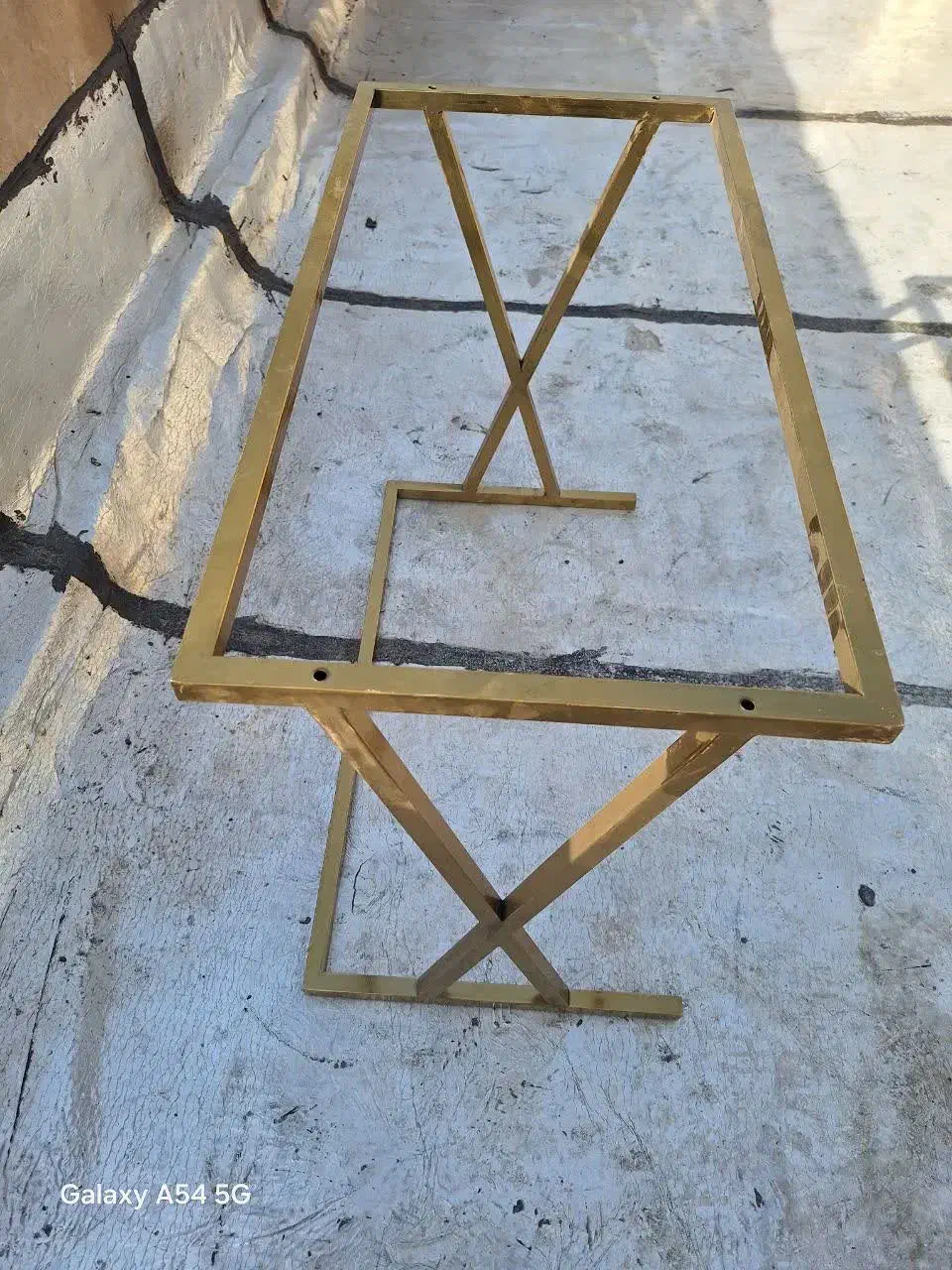 پایه میز لپتاپ فلزی فورتینگ طلایی|میز تحریر و کامپیوتر|تهران, بهداشت|دیوار