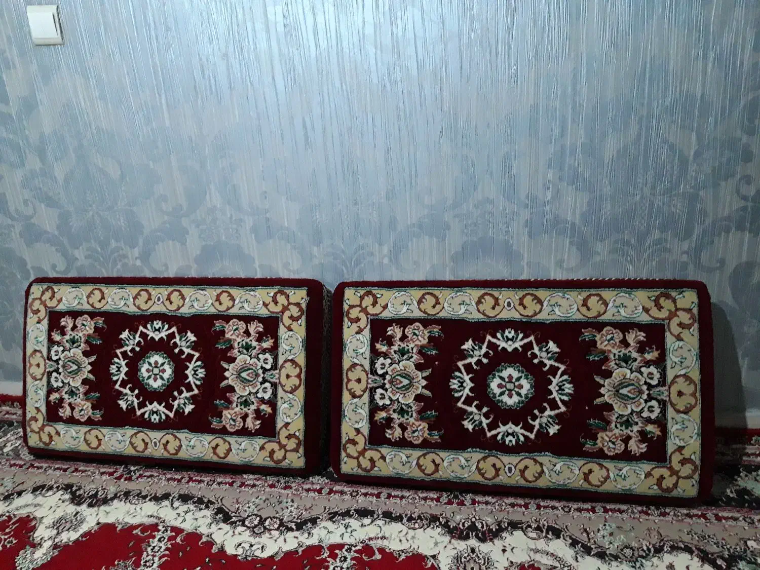 پشتی درحد نو نو|پشتی|مشکیندشت, |دیوار