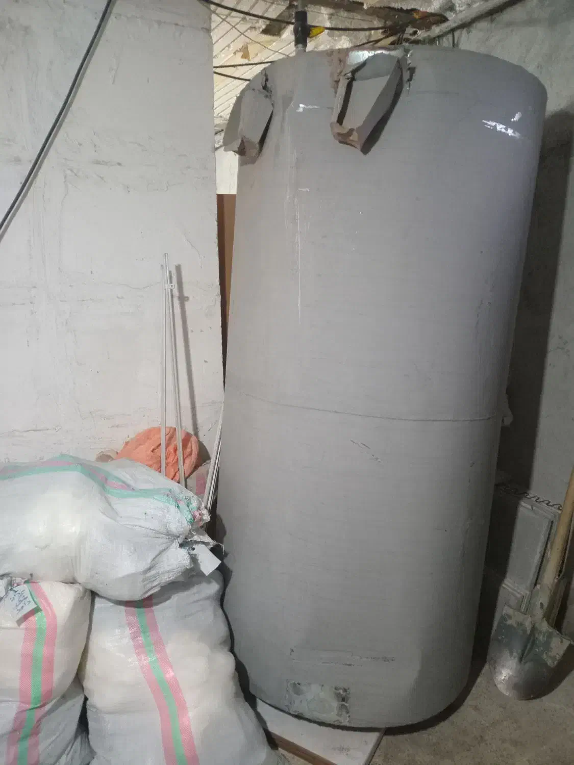 تانکر آب ۲۰۰۰ لیتری|مصالح و تجهیزات ساختمان|صباشهر, |دیوار