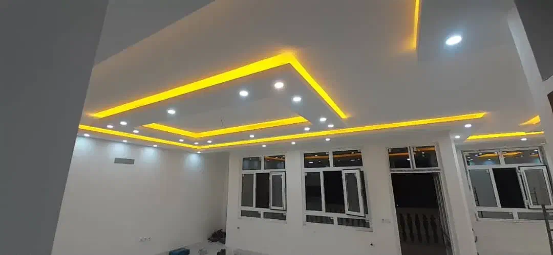 لاین ریسه نورپردازی هالوژن پنل برق کار ایفون|خدمات پیشه و مهارت|صدرا-فارس, فاز ۲|دیوار