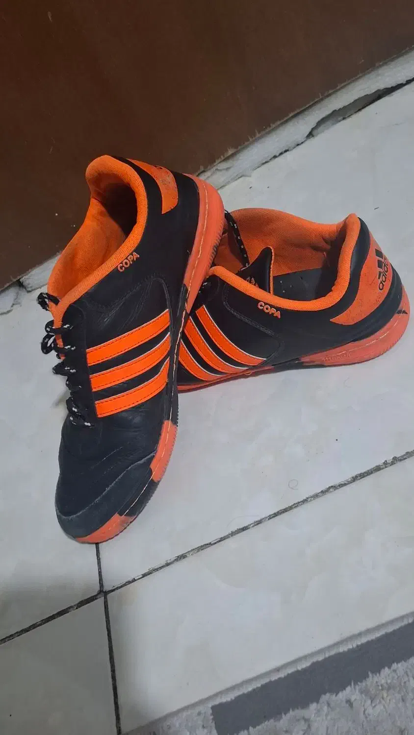 کفش سالنی در حد نو|تجهیزات ورزشی|ملایر, |دیوار