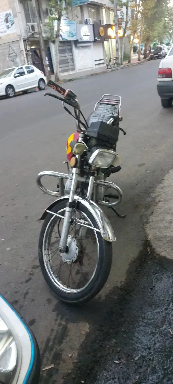 موتور هوندا مدل ۸۷ مدارک کامل|موتورسیکلت|لاهیجان, شهرک فرهنگیان|دیوار