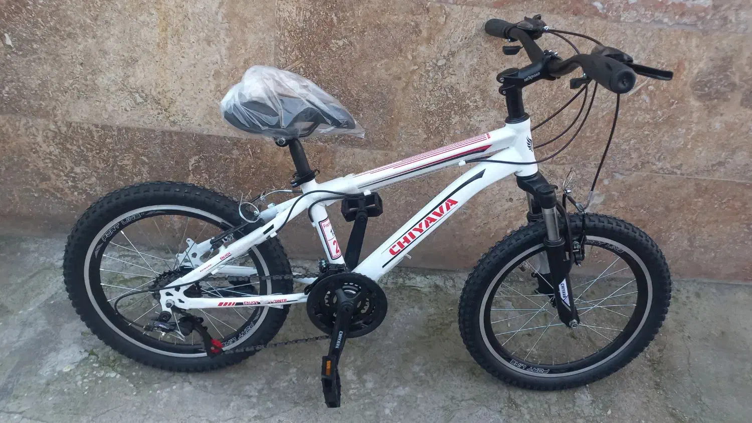 دوچرخه سایز ۲۰ کمک قفل شو طوقه آلمینیوم آکبند|دوچرخه، اسکیت، اسکوتر|رشت, پیرکلاچای|دیوار