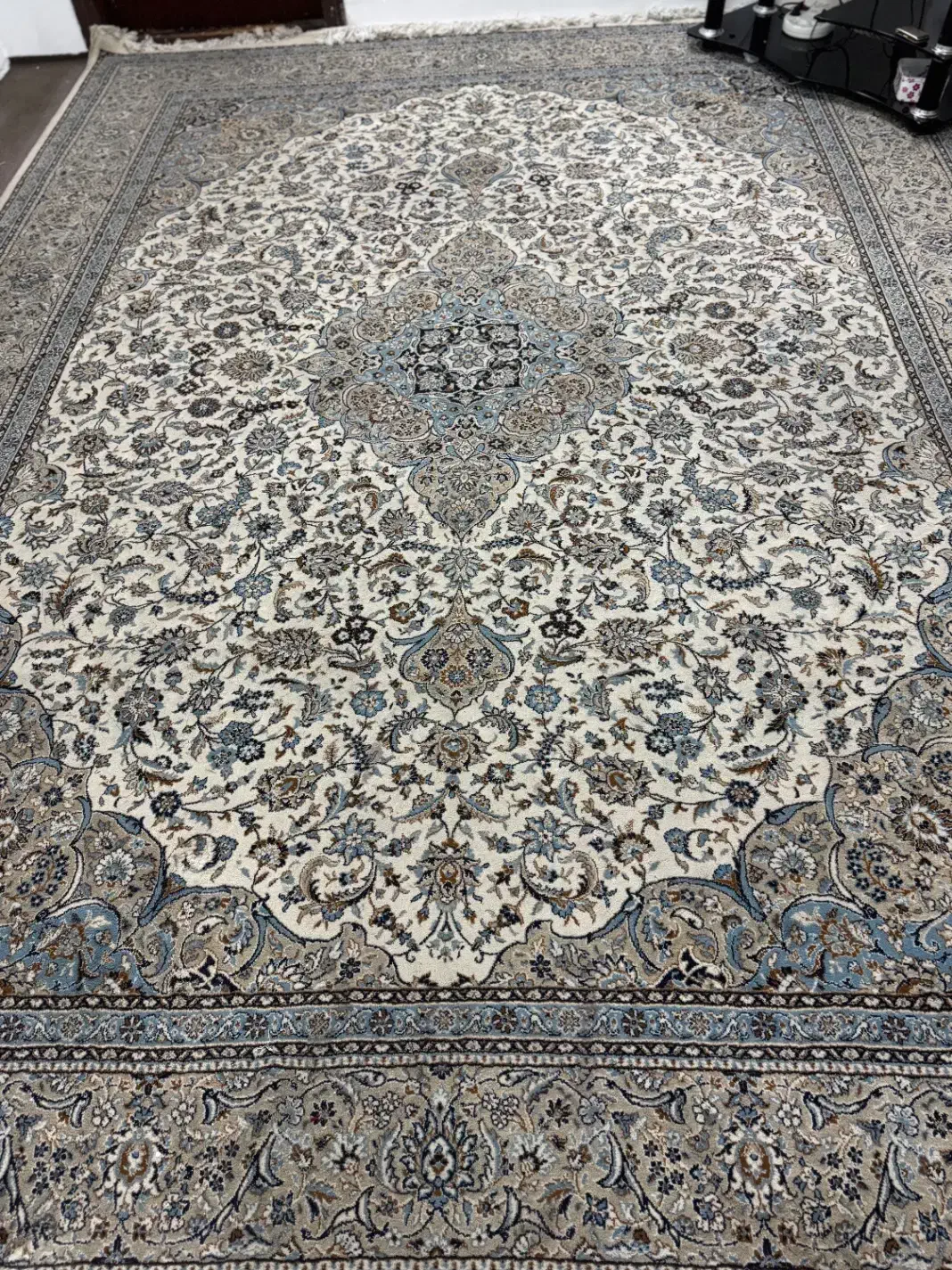 فرش کارکرد ۱۲متری|فرش|قائمشهر, |دیوار